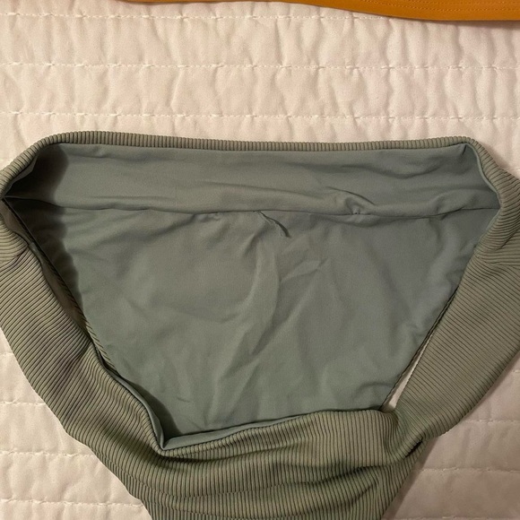 l space gemma bikini top + bottoms - Picture 4 of 4